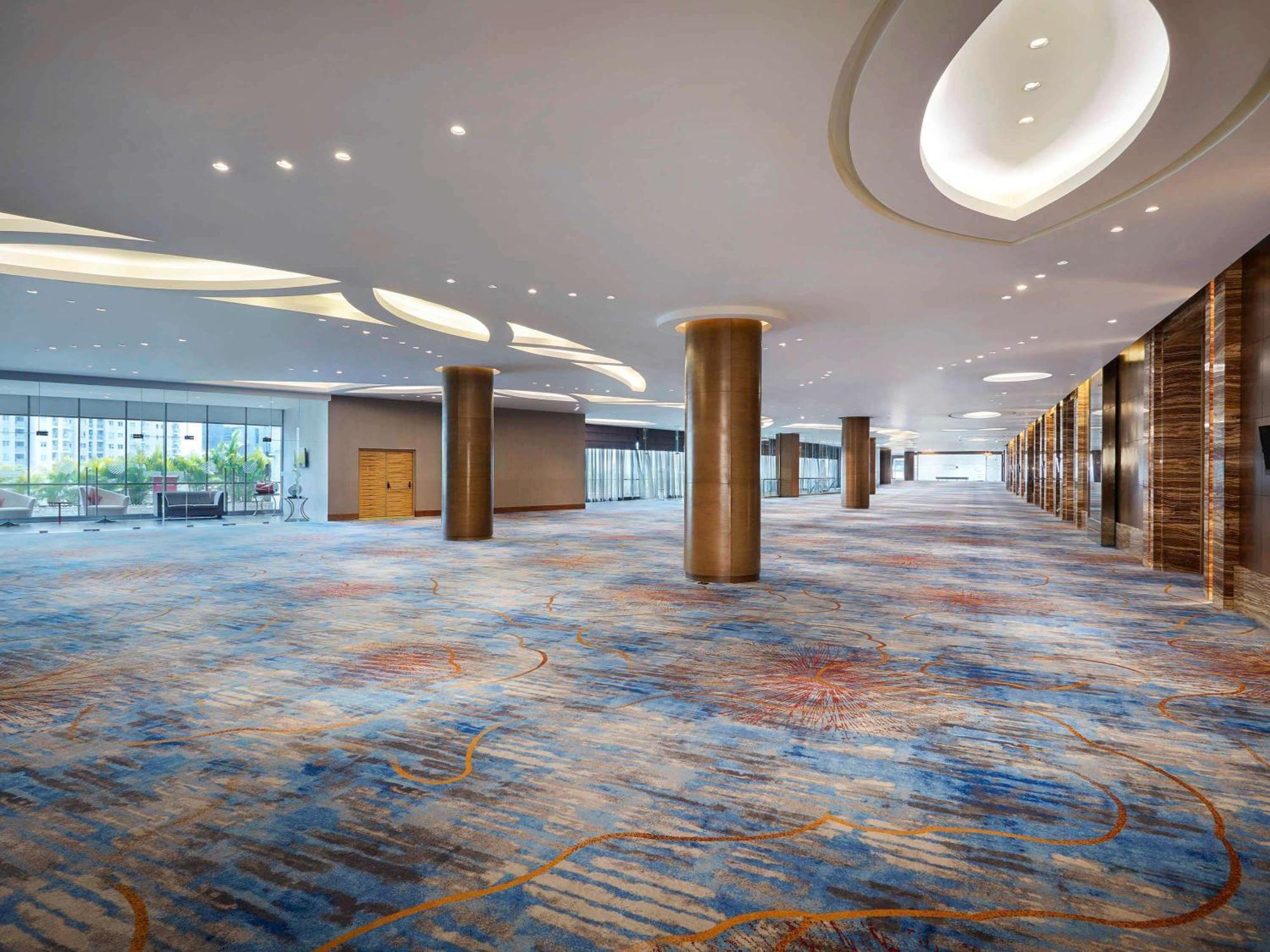 Pullman Park 5*